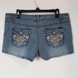 🛑STORE CLOSING🛑 Angels Embroidered Shorts
